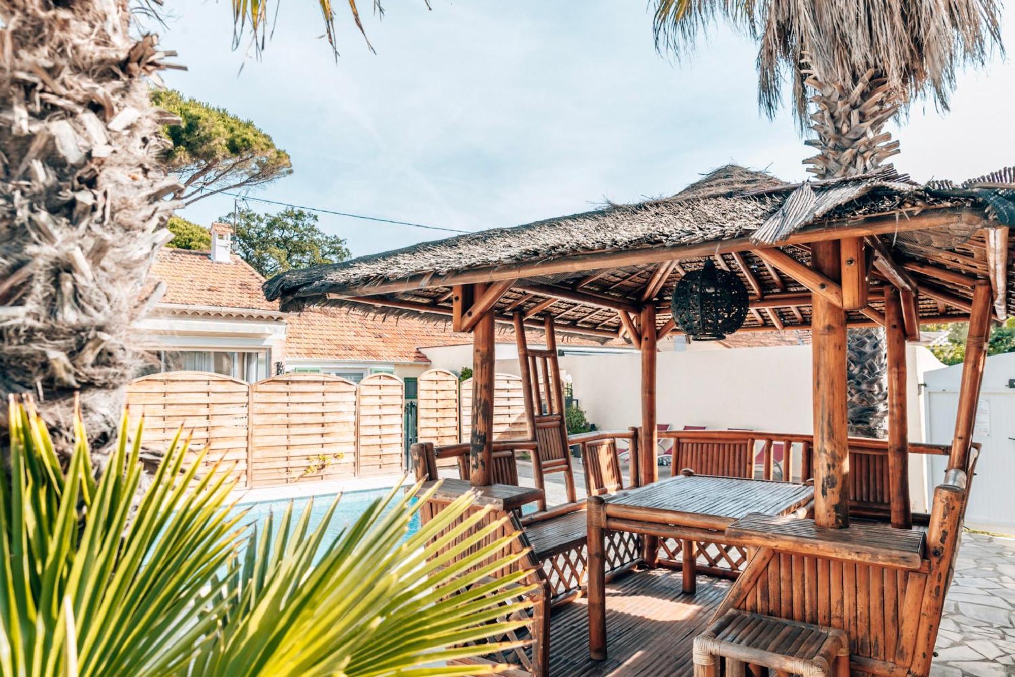 Reve D'Azur En Bord De Mer A La Nartelle Avec Piscine Dans La Residence, Terrasse, Bbq, 2 Chambres 2 Sdb Logement De 35M2 Draps Inclus Сент-Максім Екстер'єр фото