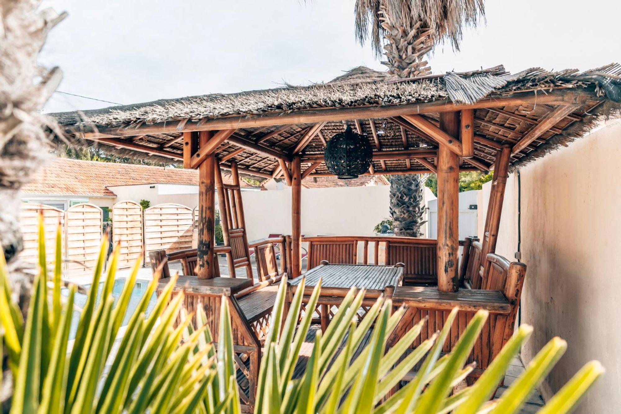 Reve D'Azur En Bord De Mer A La Nartelle Avec Piscine Dans La Residence, Terrasse, Bbq, 2 Chambres 2 Sdb Logement De 35M2 Draps Inclus Сент-Максім Екстер'єр фото